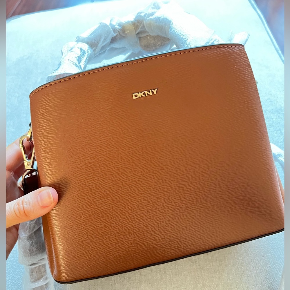 NWT DKNY brown crossbody purse absolutely new still in packaging gold hardware